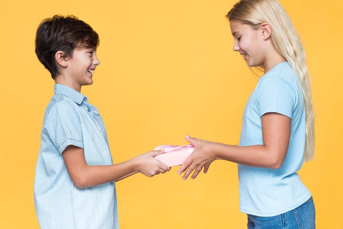 guide parents pour cultiver la gratitude et la générosité